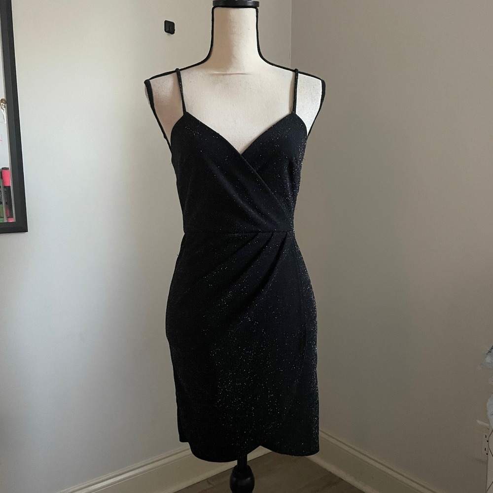 Altar'd State Glitter Tulip Mini Dress Small Black‎ VNeck Party Event Sparkly